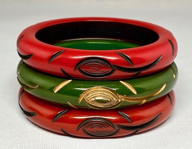 BB457 red, paprika, green carved & overdyed bakelite bangles